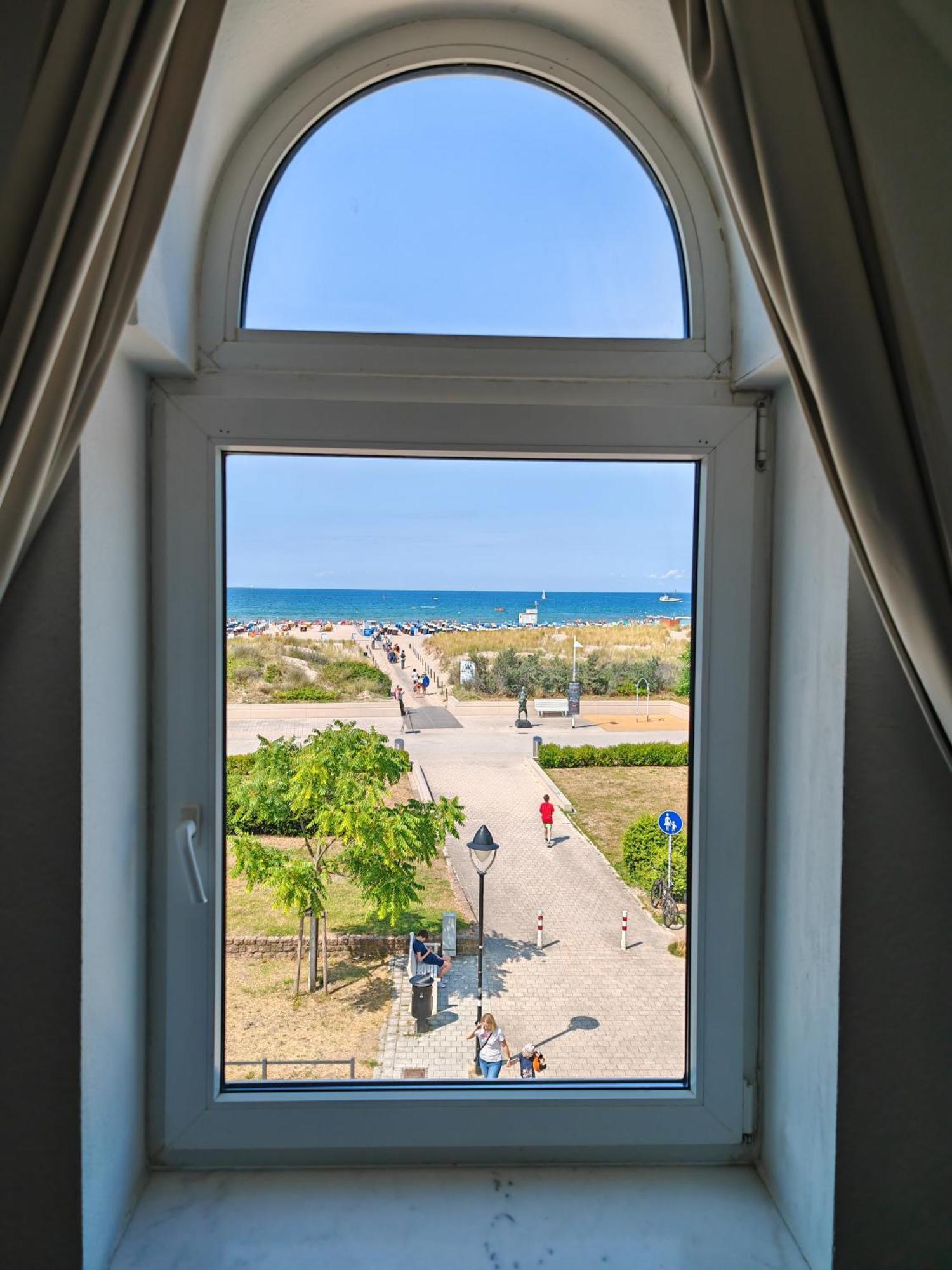 Hotel Bellevue Warnemuende รอสต็อค ภายนอก รูปภาพ