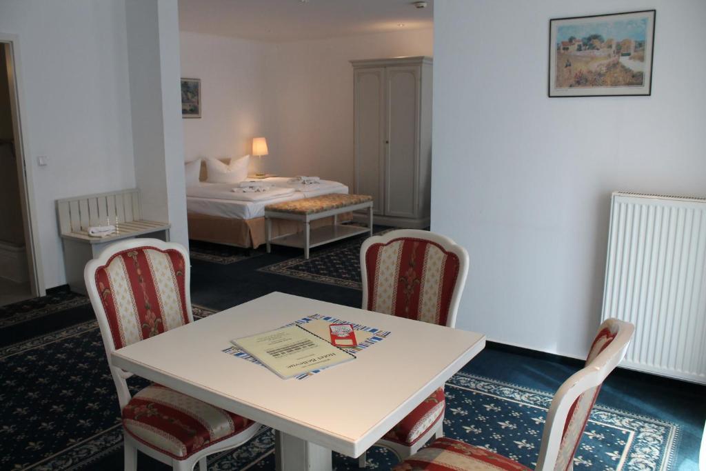 Hotel Bellevue Warnemuende รอสต็อค ภายนอก รูปภาพ